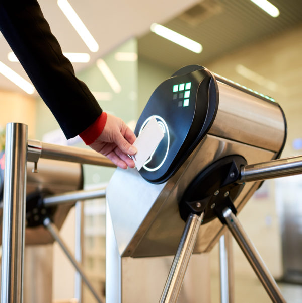 Intégrez le contrôle d'accès et la domotique de vos infrastructures sportives au logiciel BigCaptain.